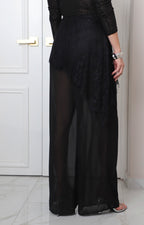 Pantalón negro de encaje con pierna ancha