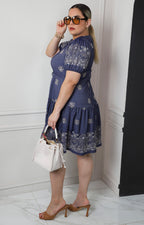 Vestido corto con bordados florales