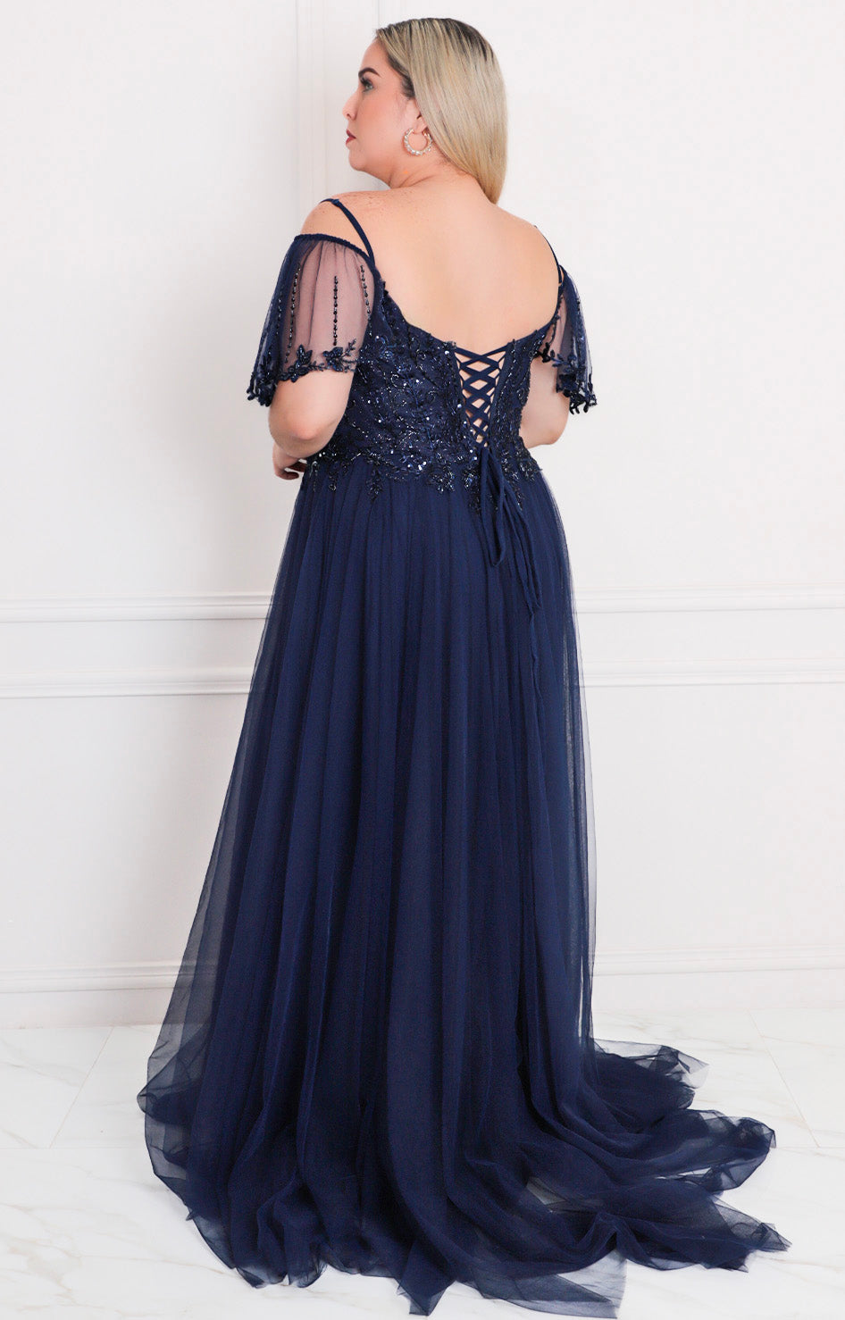 Vestido de gala con tul y pedrería - VESTIDO LARGO CURVY Boutiquemirel 