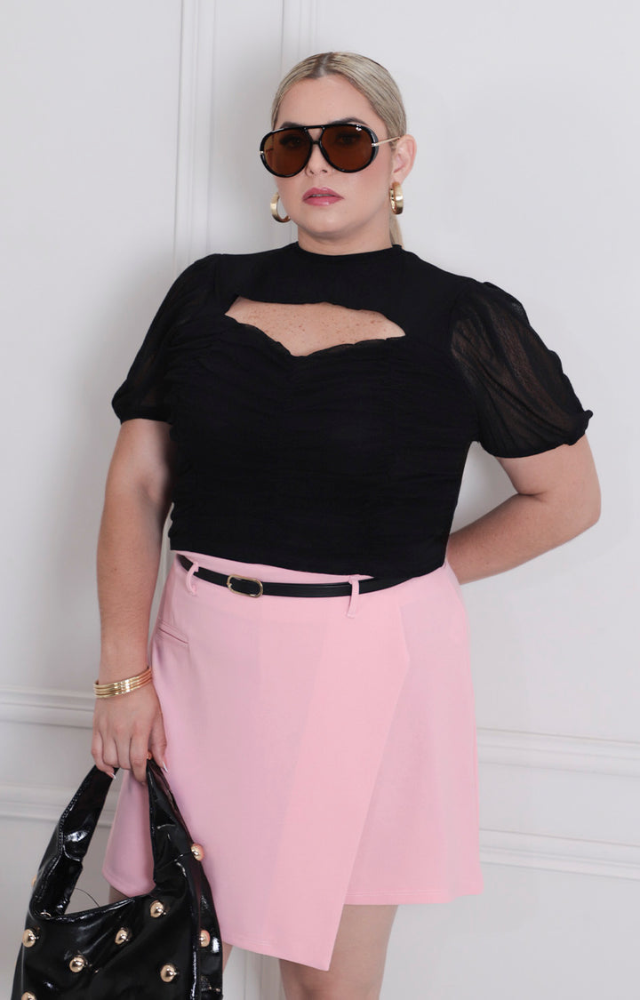 Blusa negra con drapeado - BLUSAS CURVY Boutiquemirel 