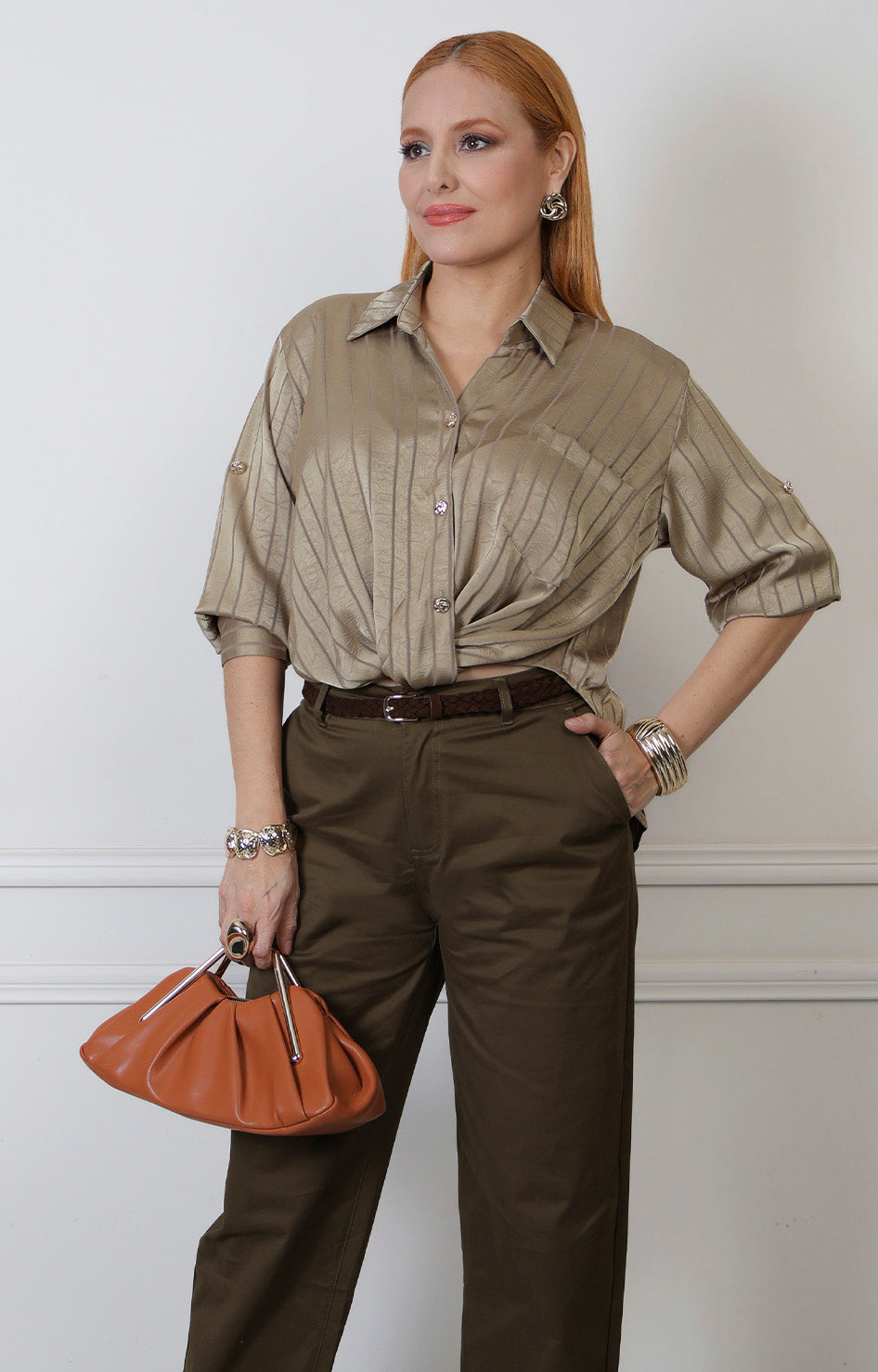 Blusa camisera con botones dorados