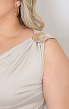 Blusa lisa con hebilla