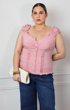 Blusa con olanes fruncidos y botones