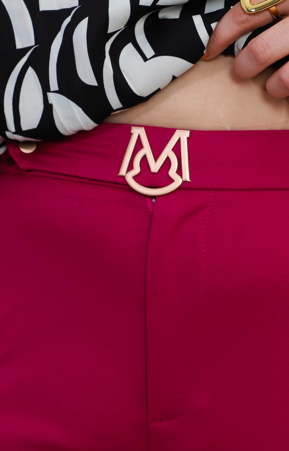 Pantalón magenta recto