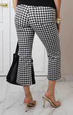 Capri acampanado con estampado a cuadros