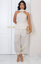 Conjunto beige con textura