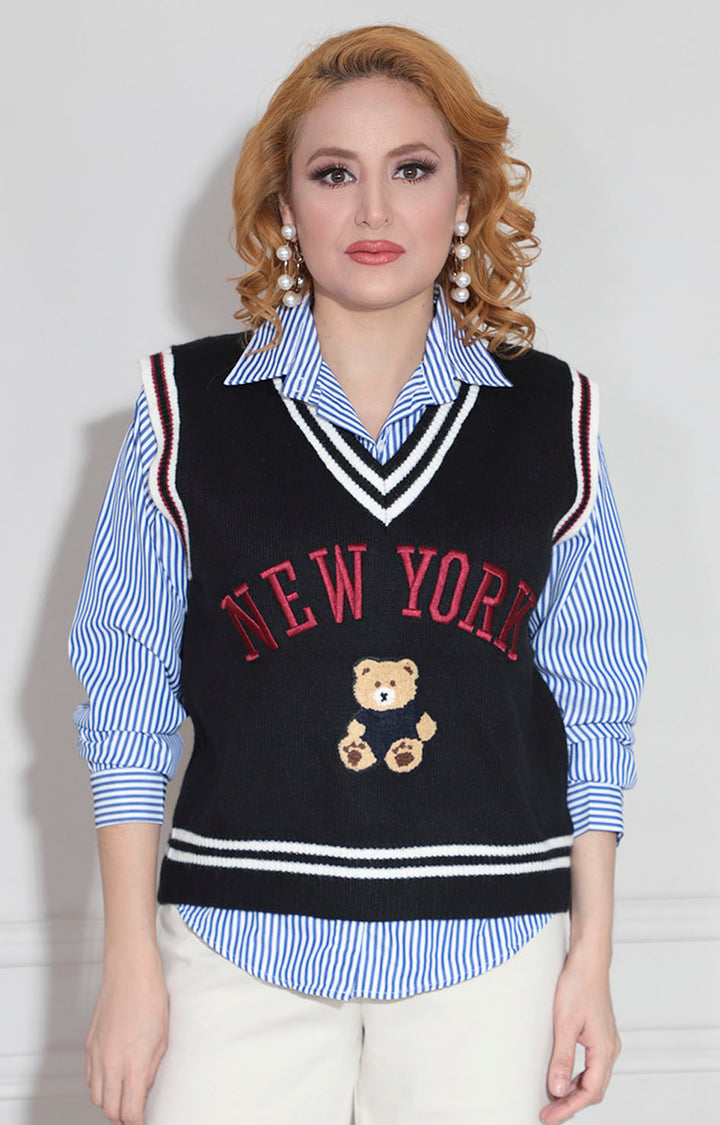 Camisera con chaleco negro