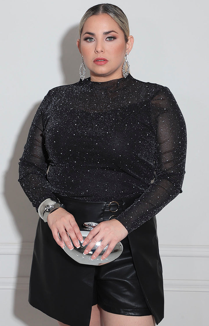 Blusa negra con brillos