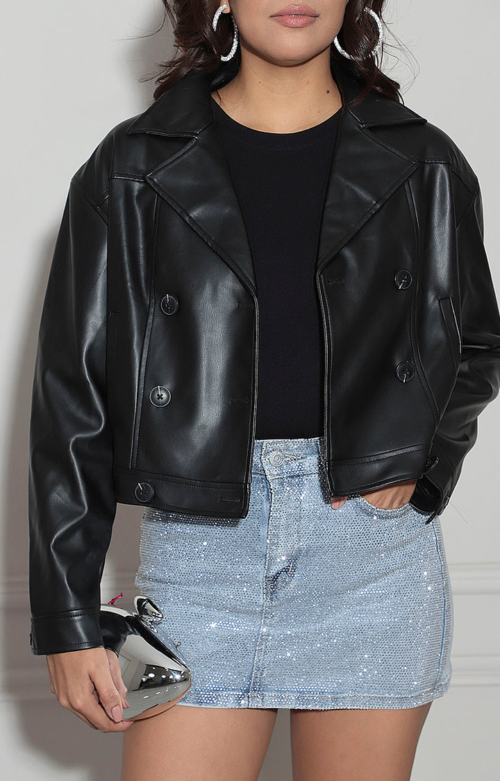 Chamarra negra de vinipiel