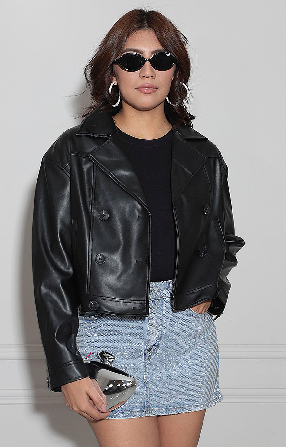 Chamarra negra de vinipiel