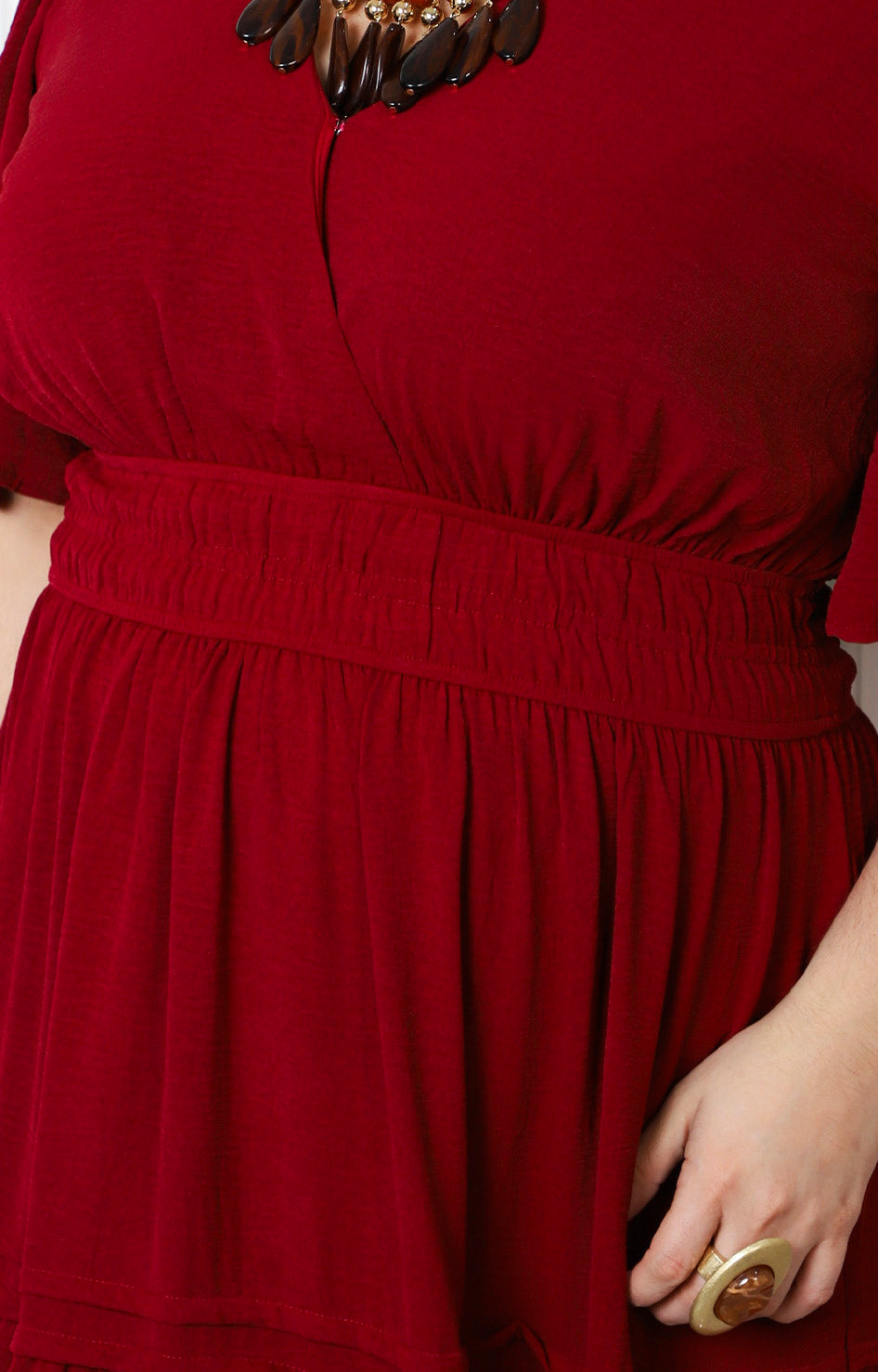 Vestido largo con cintura fruncida