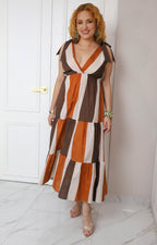 Vestido con lazos y estampado geométrico