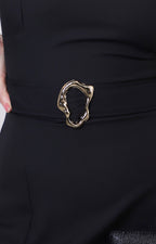 Vestido negro con volantes