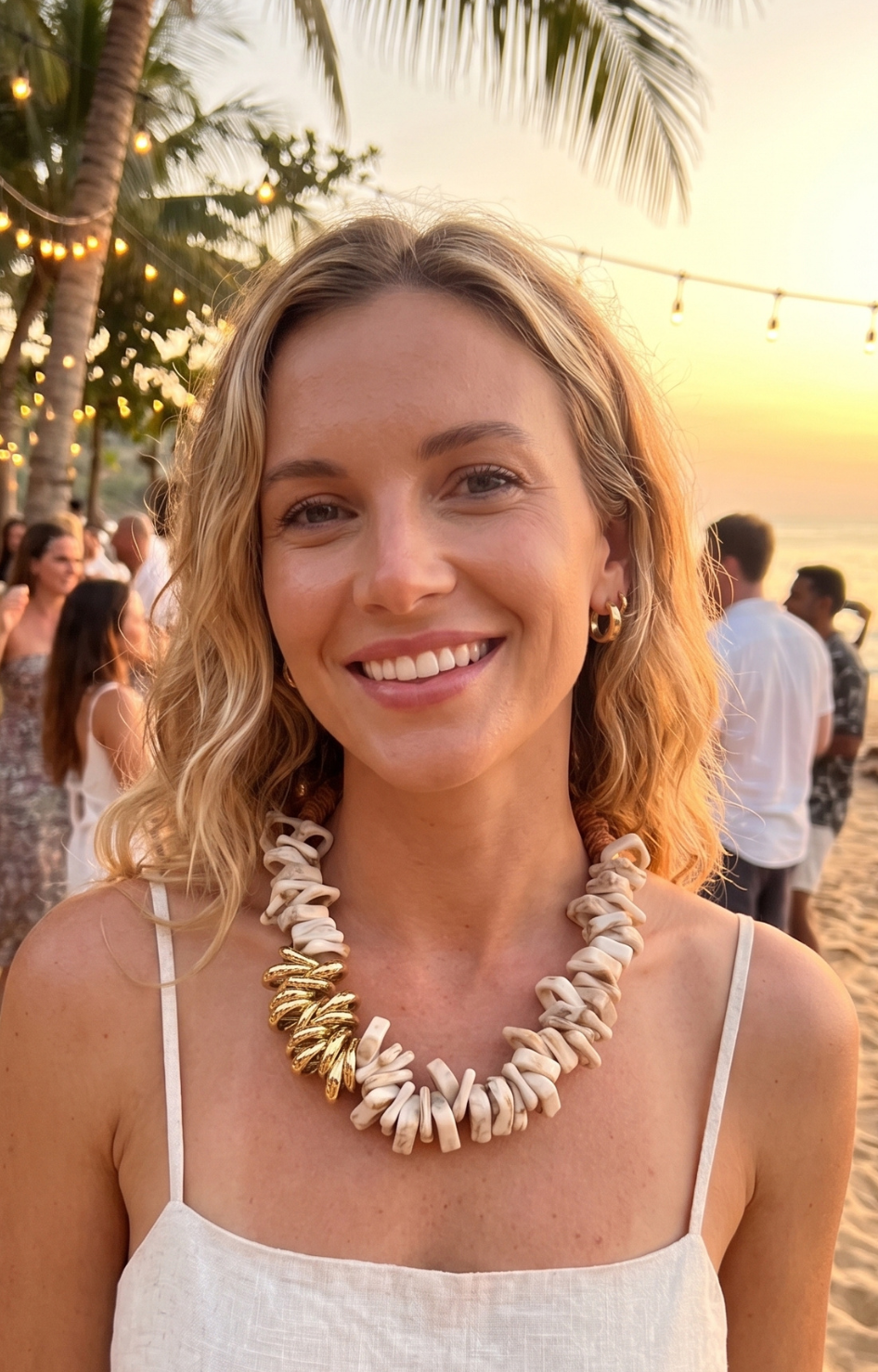 Collar de Conchas con Detalle Dorado - COLLARES Boutiquemirel 