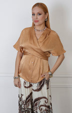 Blusa corto con cierre cruzado