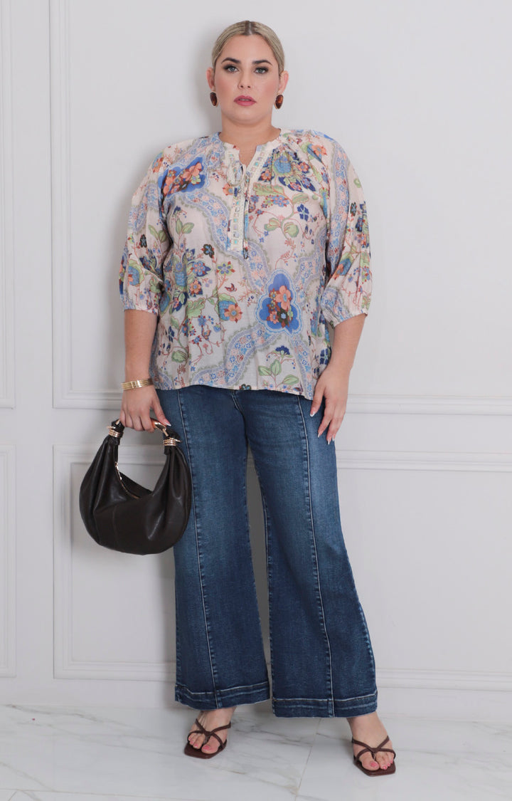 Blusa estampada con detalle de bordado - BLUSAS CURVY Boutiquemirel 