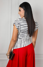 Blusa beige a rayas con cintura fruncida
