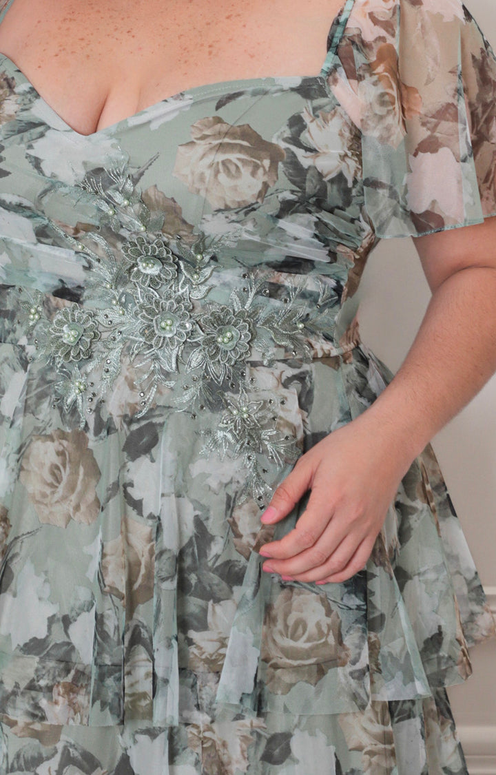 Vestido escote corazón con volantes - VESTIDO LARGO CURVY Boutiquemirel 