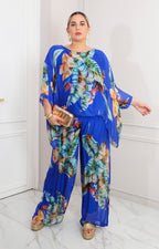 Conjunto azul rey con estampado tropical