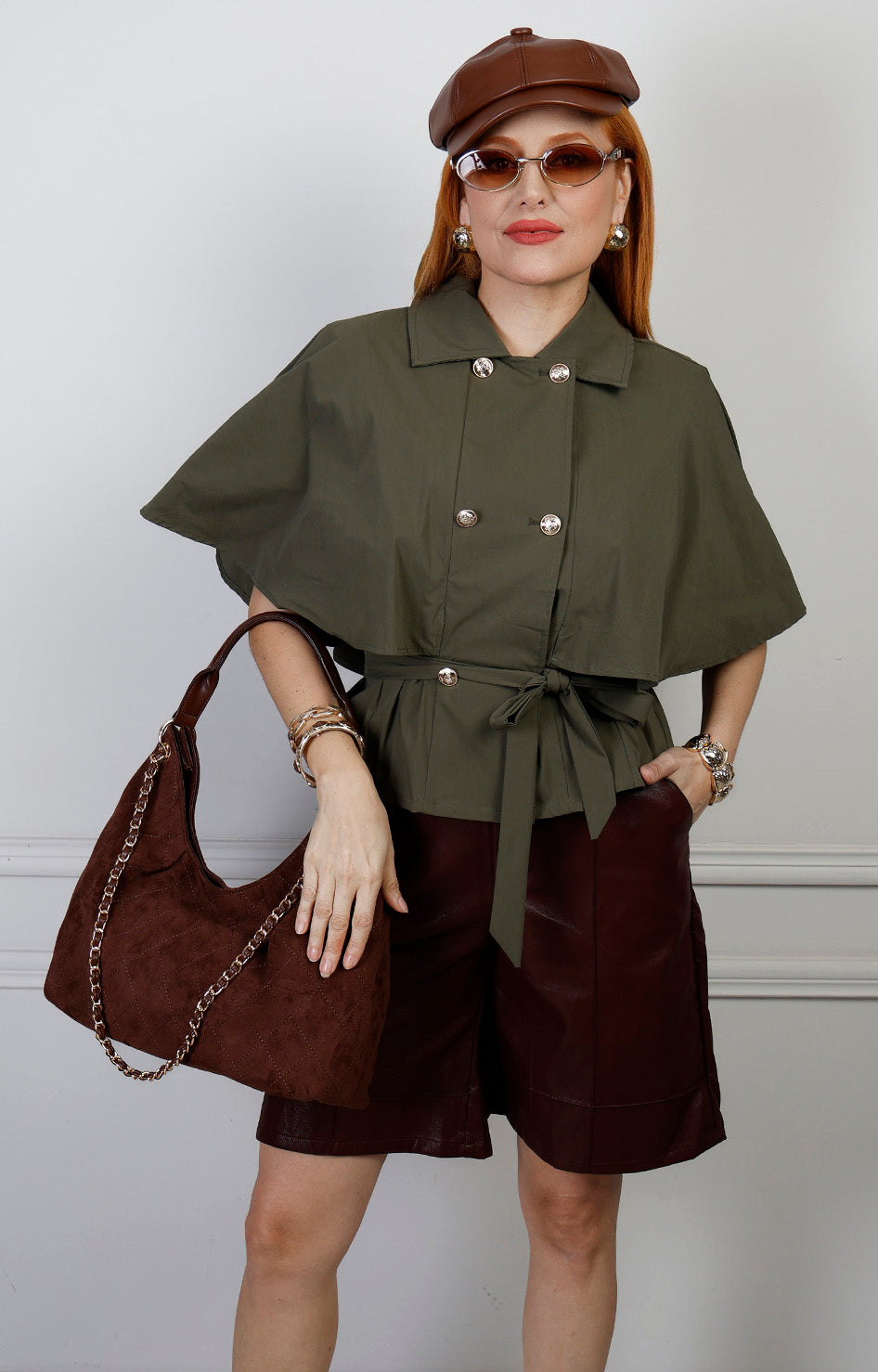 Blusa camisera blanca con cinturón de amarre