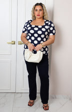 Blusa de lunares con manga corta