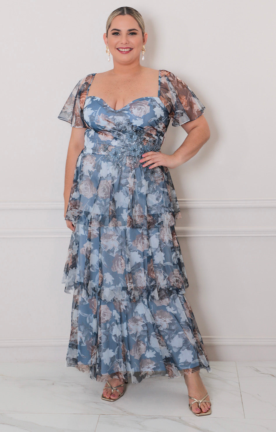 Vestido escote corazón con volantes - VESTIDO LARGO CURVY Boutiquemirel 