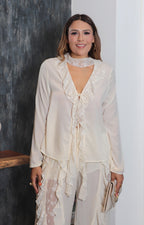 Blusa beige con volantes - BLUSAS REGULAR Boutiquemirel 