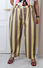 Pantalón a rayas con cordón ajustable