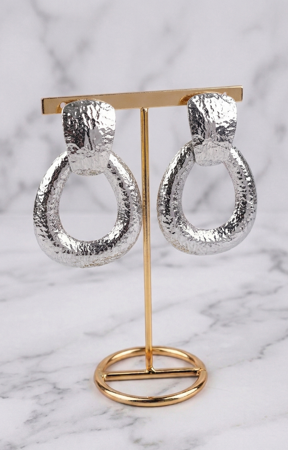 Aretes plateados aro texturizado - ARETES Boutiquemirel 