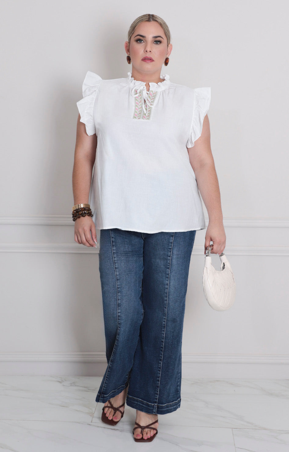 Blusa blanca con bordado - BLUSAS CURVY Boutiquemirel 