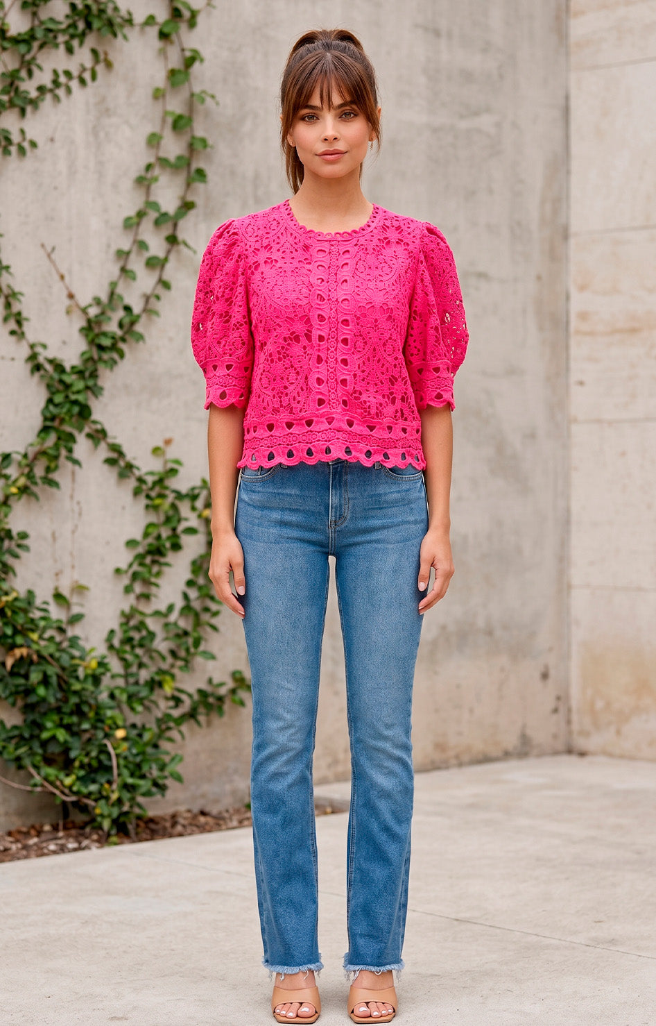 Blusa fucsia de guipur
