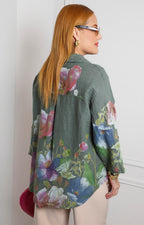 Blusa camisera con estampado floral