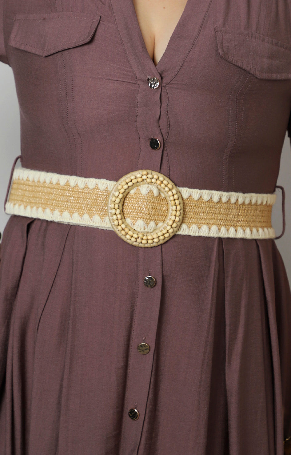 Vestido camisero café con cinturón