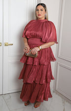 Vestido largo con olanes de satín