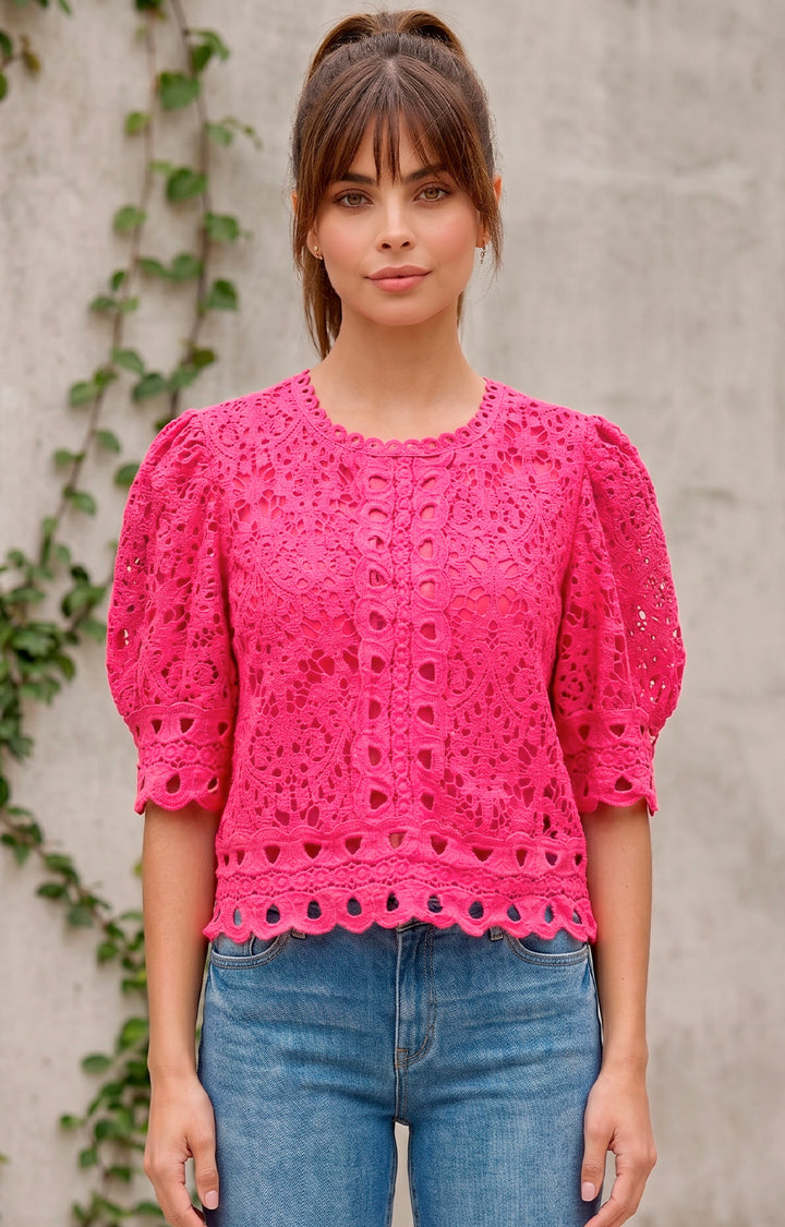 Blusa fucsia de guipur