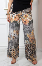 Pantalón con estampado floral y animal print