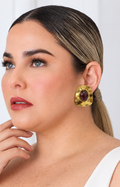 Aretes broquel dorados con piedra vino