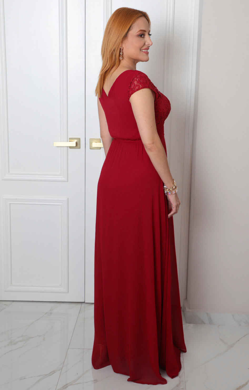 Vestido largo vino con encaje