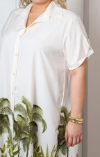 Vestido camisero largo con estampado tropical