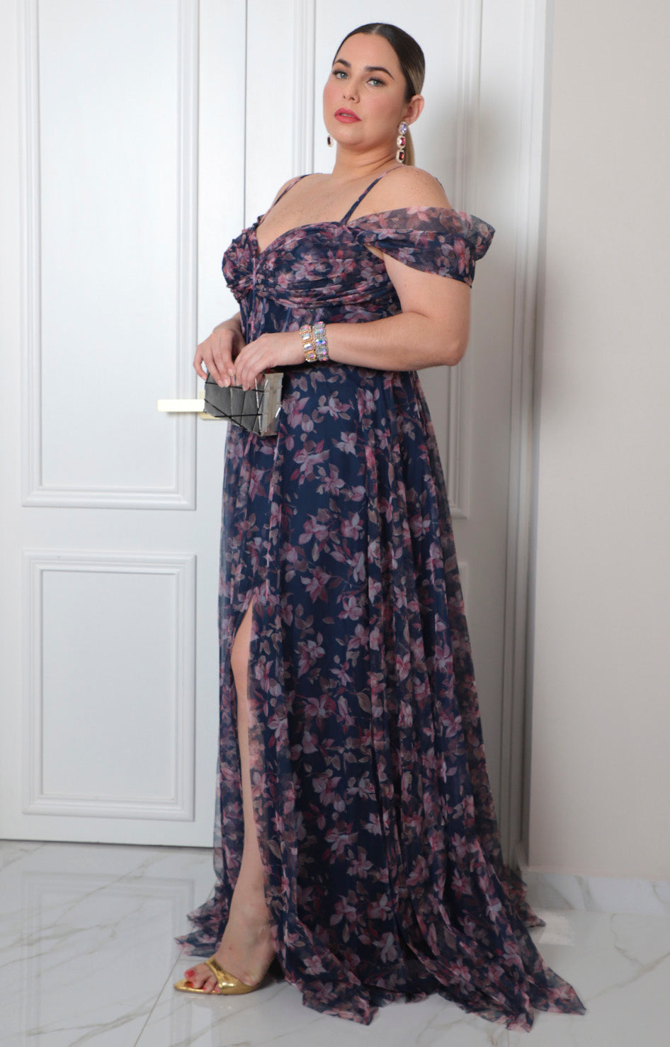 Vestido largo con escote en V estampado floral