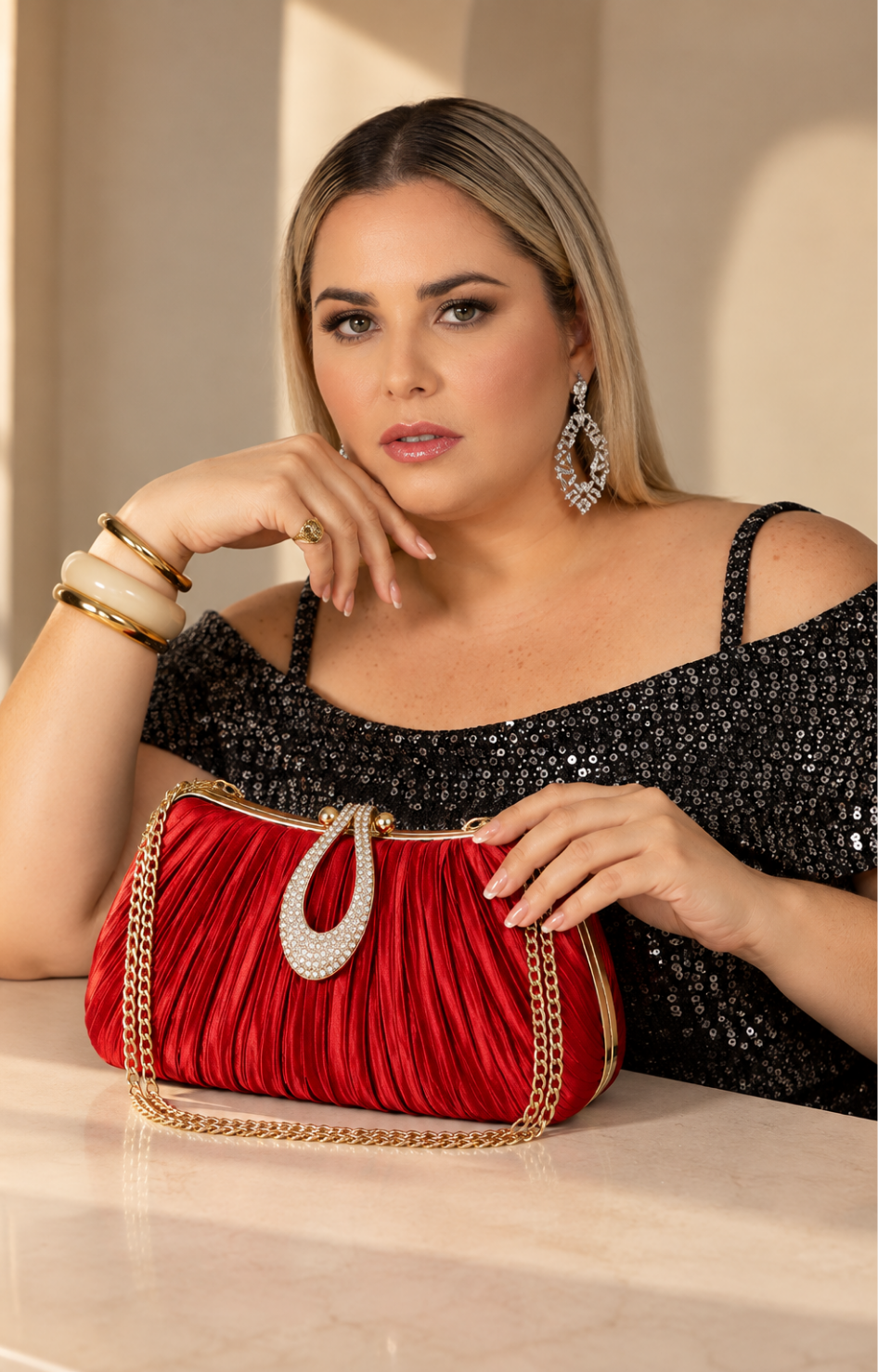 Bolsa tejida con asa de cuentas