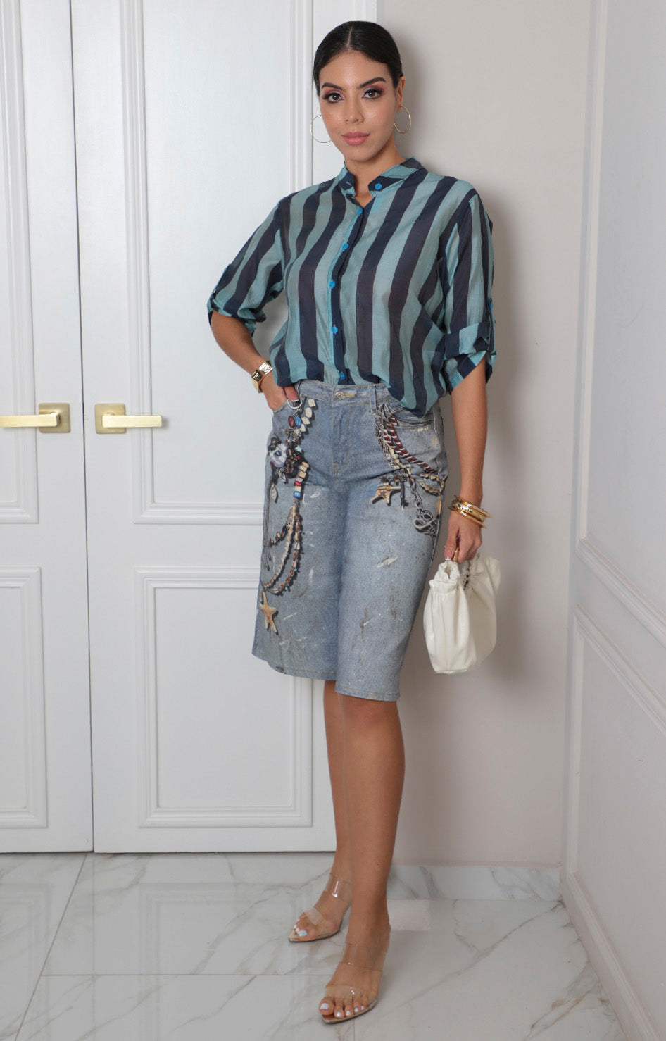 Blusa camisera a rayas con mangas ajustables