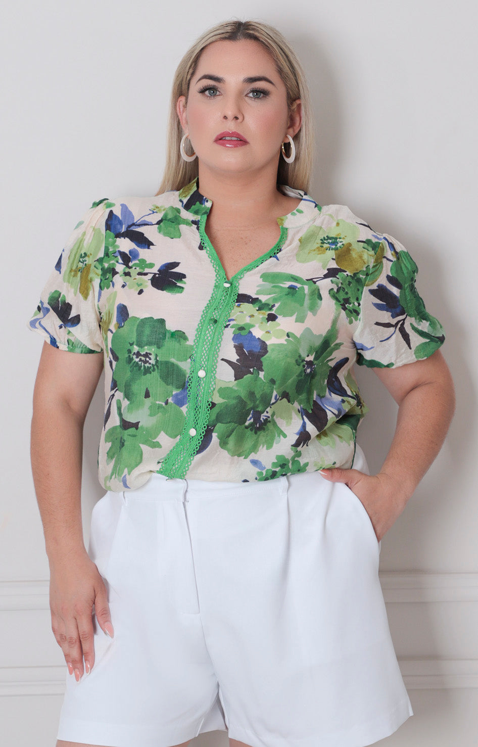 Blusa estampada con bordado - BLUSAS CURVY Boutiquemirel 
