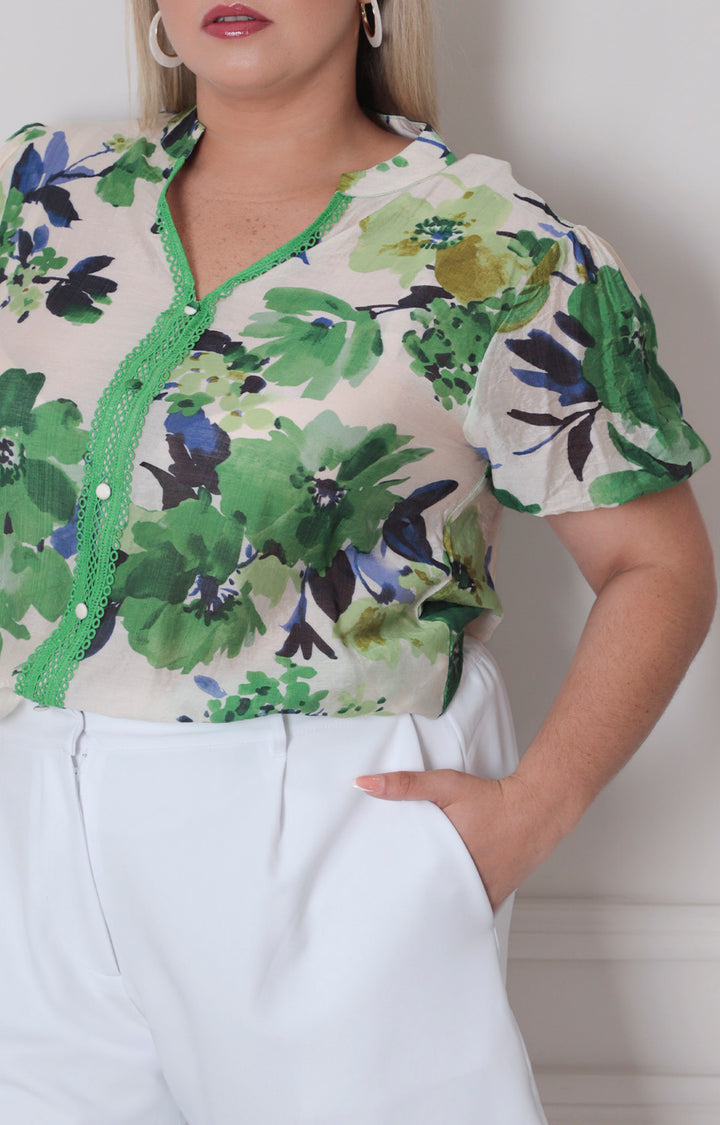 Blusa estampada con bordado - BLUSAS CURVY Boutiquemirel 