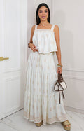 Conjunto beige con decorado