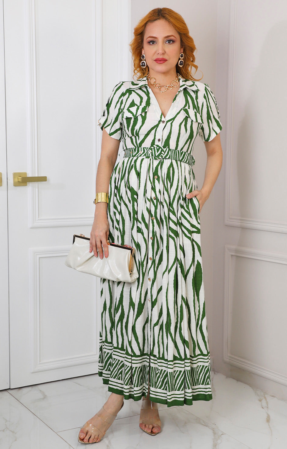 Vestido beige con estampado verde y cinturón
