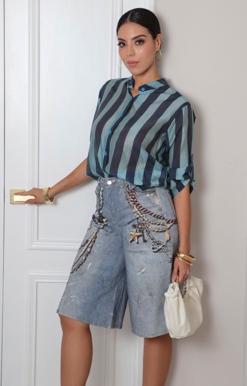 Blusa camisera a rayas con mangas ajustables