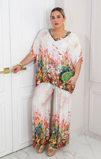 Conjunto beige con estampado artístico