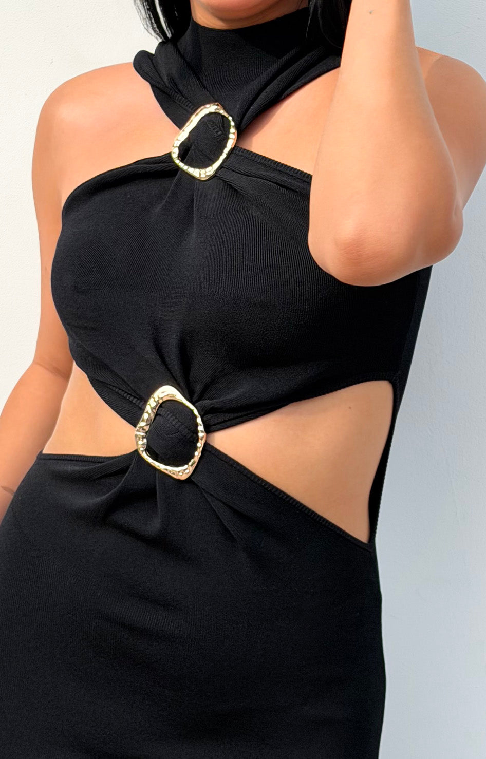 Vestido negro corte cut - VESTIDO Boutiquemirel 