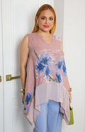 Blusa rosa con estampado floral